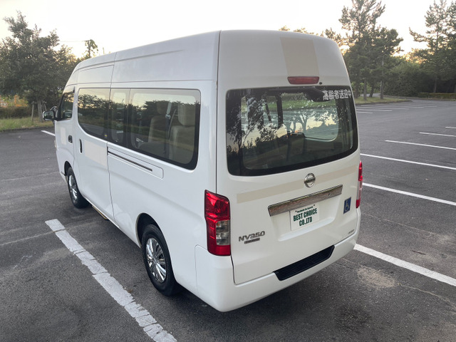 中古車 日産 NV350キャラバン 2.5 チェアキャブ M仕様 ディーゼル 4WD