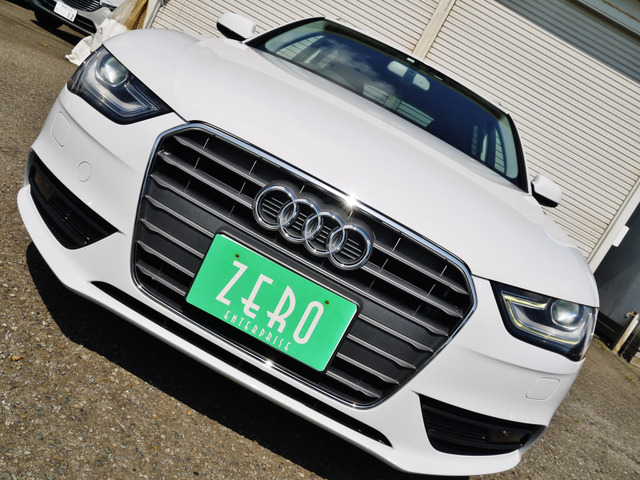 アウディ　A4　RS4 グリル　2色 AUDI アウディ B9 8W A4 S4 前期用 RSタイプ ハニカムグリル 2
