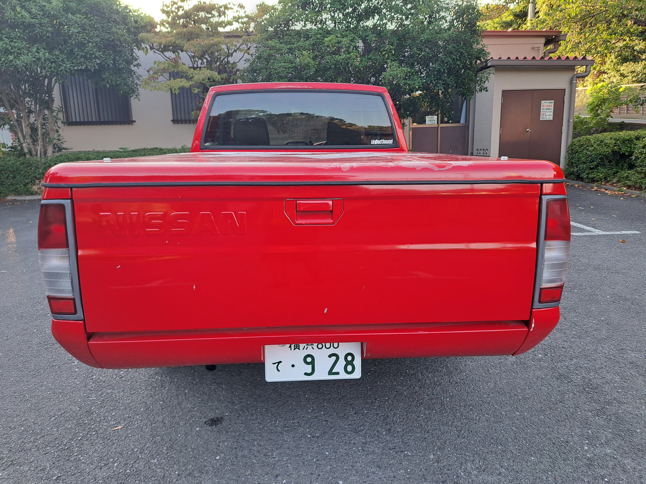 中古車 日産 ダットサンピックアップ 2.4 AX キングキャブ 8ナンバー の中古車詳細 (135,695km, レッド, 神奈川県, 100万円) 中古車情報・中古車検索なら【車選び