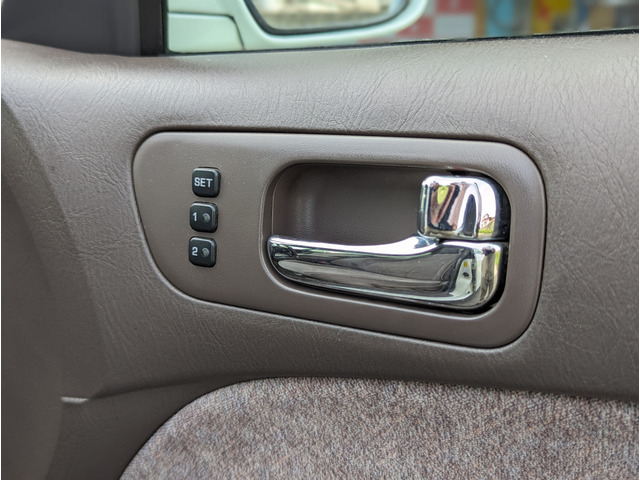 日産 セドリック 3.0 ブロアム VIP アクティブダンパーサスペンション