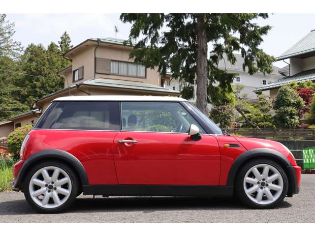 中古車 BMW MINI ミニ 5MT クラッチ新品 車検令和7年10月 の中古車詳細 (105,000km, 赤白II, 神奈川県, 44.8万円)  | 中古車情報・中古車検索なら【車選びドットコム（車選び.com）】