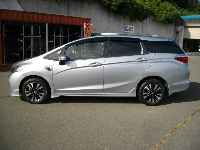 ホンダ シャトル 1.5 ハイブリッド X 4WD の中古車詳細 (86,000