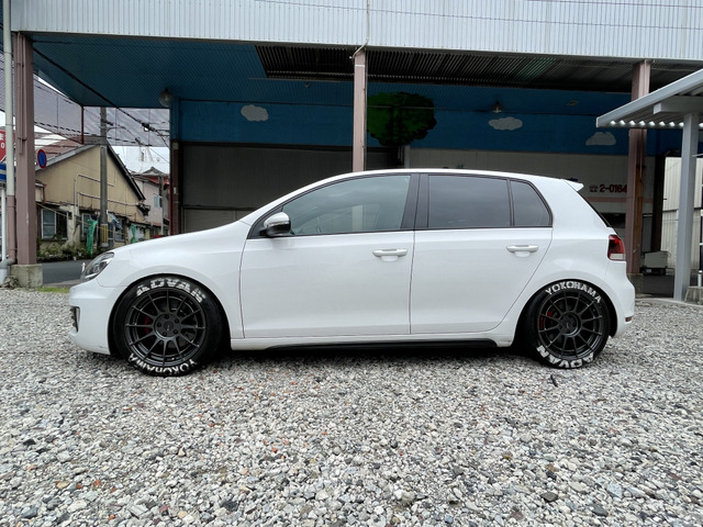 中古車 フォルクスワーゲン ゴルフ GTI 326パワー車高調 外品マフラー