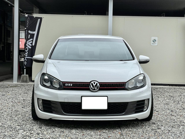 中古車 フォルクスワーゲン ゴルフ GTI 326パワー車高調 外品マフラー