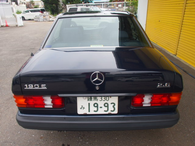 中古車 メルセデス・ベンツ 190クラス 190E 2.6 現状販売 の中古車詳細 (96,700km, ミッドナイトブルー, 東京都, 98万円)  | 中古車情報・中古車検索なら【車選びドットコム（車選び.com）】