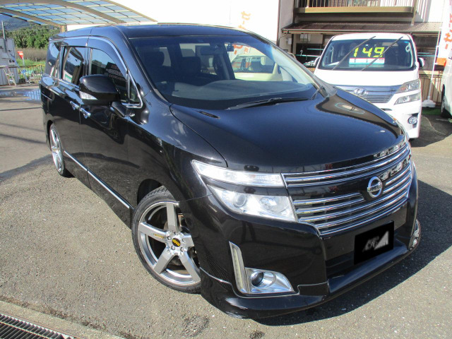 中古車 日産 エルグランド 両側パワースライドフリップダウンモニター