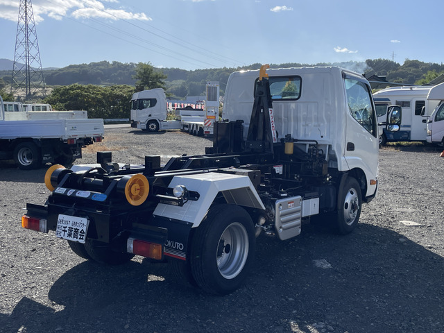 中古車 日野 デュトロ USBオーディオ ドアミラーヒーター の中古車詳細 (894km, ホワイト, 青森県, 629万円) |  中古車情報・中古車検索なら【車選びドットコム（車選び.com）】