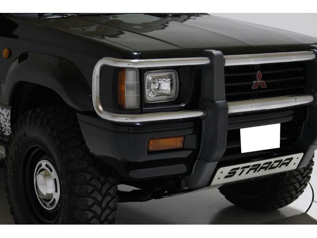 中古車 三菱 ストラーダ 2.5 ブラックエディション ディーゼル 4WD 5MT