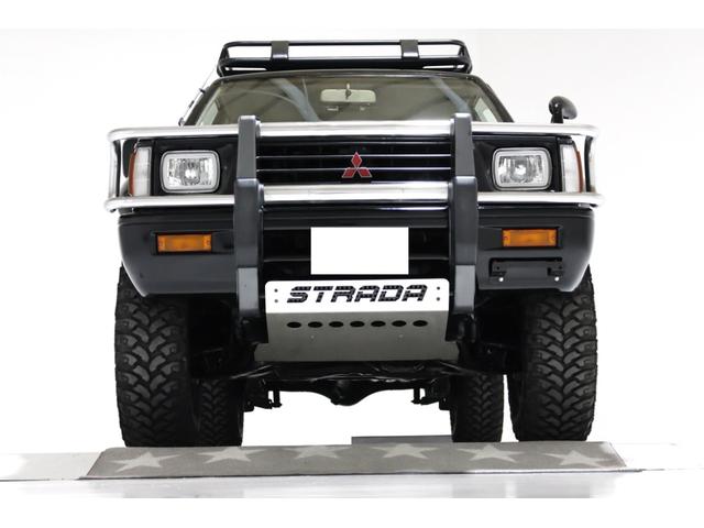 中古車 三菱 ストラーダ 2.5 ブラックエディション ディーゼル 4WD 5MT