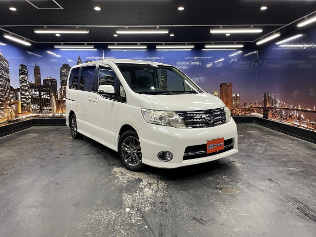 中古車 日産 セレナ 2.0 ハイウェイスター V エアロセレクション 後期