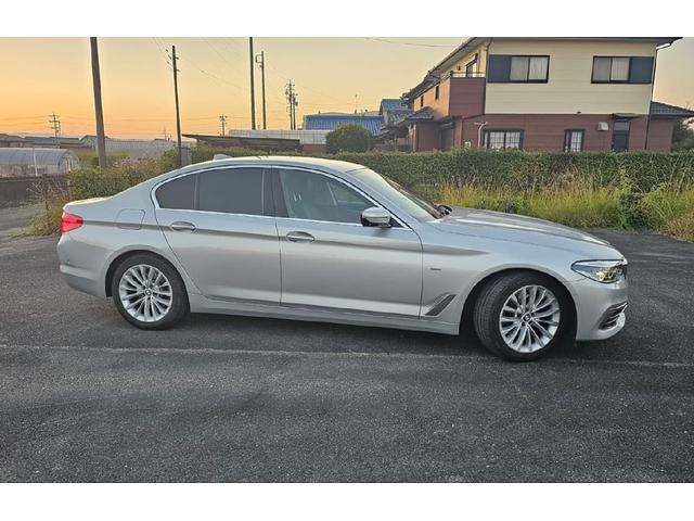 中古車 BMW 523d 523d ラグジュアリー レーダークルーズコントロール