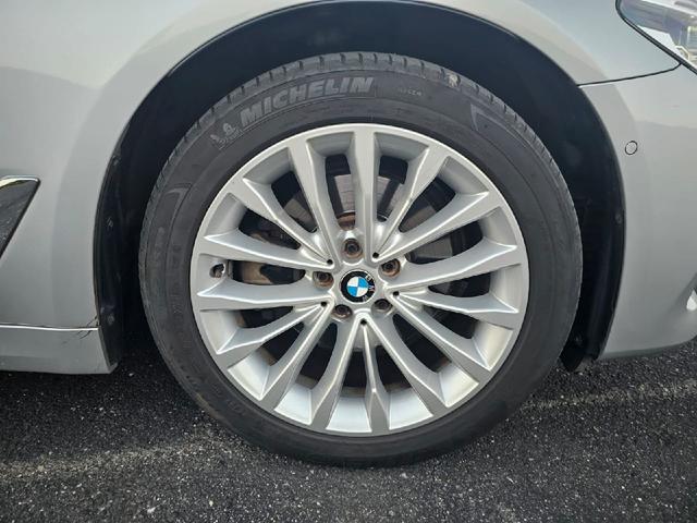 中古車 BMW 523d 523d ラグジュアリー レーダークルーズコントロール