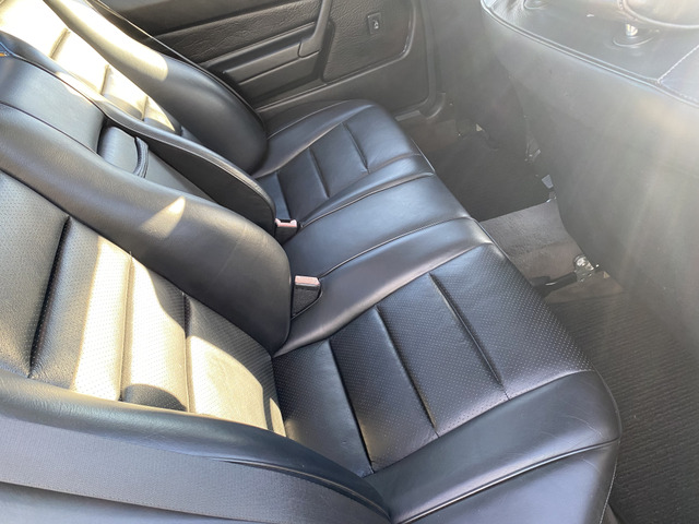 ベンツ190E-23-16Vコスワース車フロントシート左右販売