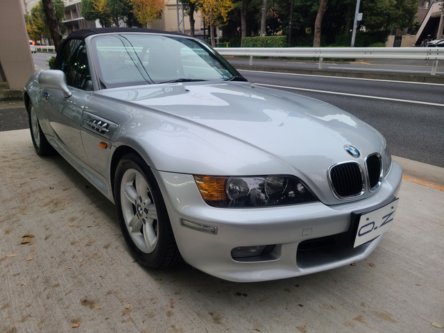 中古車 BMW Z3 ロードスター 2.2i 後期最終モデル 33.000キロ の中古車詳細 (33,300km, チタンシルバー, 東京都,  165万円) | 中古車情報・中古車検索なら【車選びドットコム（車選び.com）】