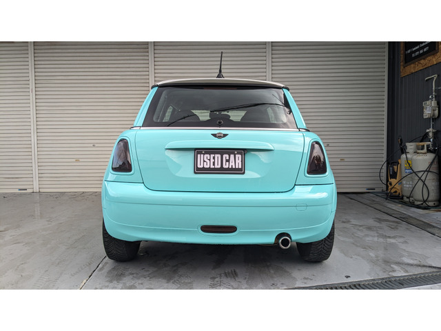 中古車 BMW MINI ミニ クーパー オリジナルカラー 全塗装 の中古車詳細 (86,000km, 緑白II, 大阪府, 79万円) |  中古車情報・中古車検索なら【車選びドットコム（車選び.com）】