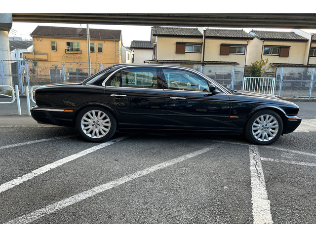 中古車 ジャガー XJ XJ6-3.0 ナビ キーレス ETC ベージュ革電動席 の中古車詳細 (113,000km, ブラック, 東京都,  69万円) | 中古車情報・中古車検索なら【車選びドットコム（車選び.com）】