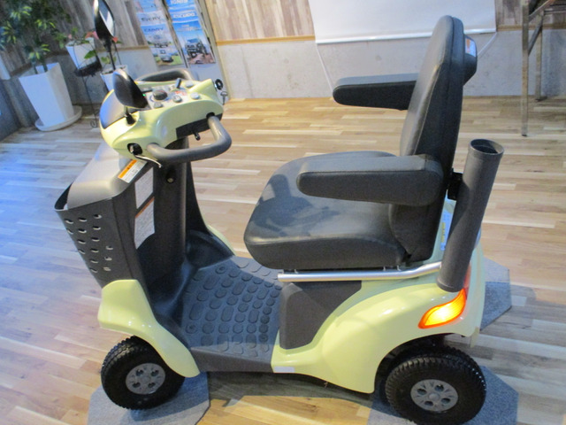 スズキ /その他 スズキ セニアカー 免許証不要・操作は簡単! の中古車