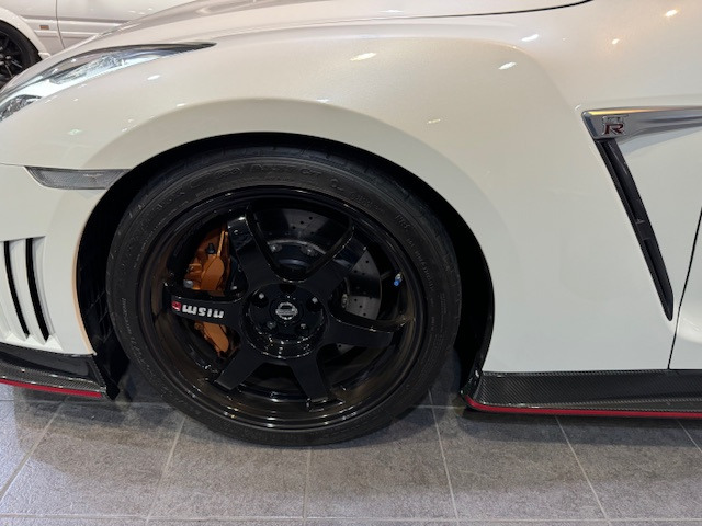 日産 GT-R 3.8 NISMO 4WD 生産終了を発表しGTR 970㎞の新古車 の
