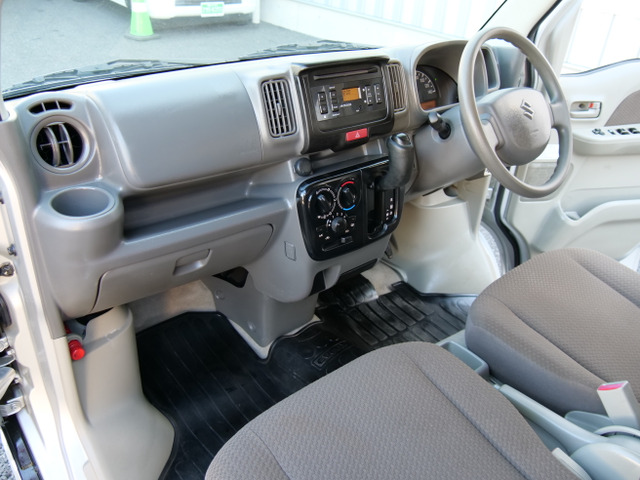 スズキエブリイDA17V フロントフェンダー運転席側シルバーZ2S スズキエブリイDA17V フロントフェンダー運転席側シルバーZ2S