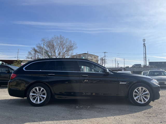 BMW 5シリーズツーリング 523i 純正ナビ・バックカメラ・地デジTV の