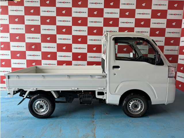 中古車 ダイハツ ハイゼットトラック スタンダード 4WD バック