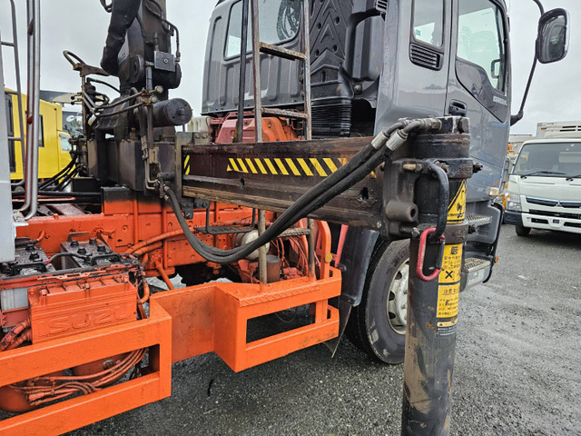 いすゞ ギガ クレーン HIAB 144B-2CL 380馬力 の中古車詳細