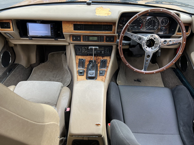 ジャガー XJ-Sクーペ XJ-S 4.0 ブロンズ全塗装 ウッドステアリング の