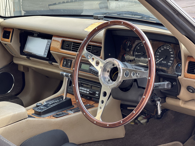 ジャガー XJ-Sクーペ XJ-S 4.0 ブロンズ全塗装 ウッド