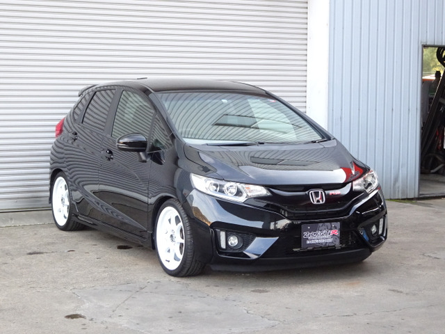 中古車 ホンダ フィット 1.5 RS オーリンズ車高調BSM17AW の中古