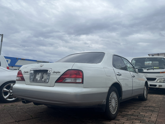 中古車 日産 セドリック 2.8 ブロアム ディーゼル カーナビ