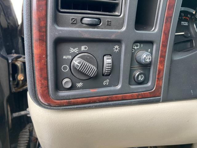 中古車 キャデラック エスカレード 6.0 ESV 4WD プラチナム 1ナンバー 