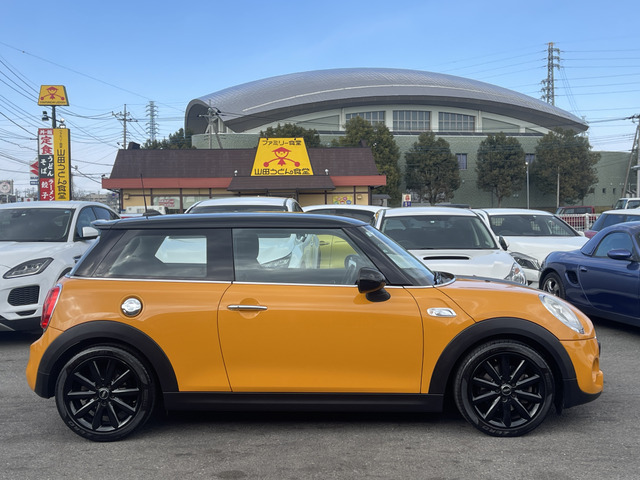 中古車 BMW MINI ミニ クーパー S 6速MT ナビ ETC ドラレコ 純AW の中古車詳細 (51,000km, ツートン, 埼玉県,  209.5万円) | 中古車情報・中古車検索なら【車選びドットコム（車選び.com）】