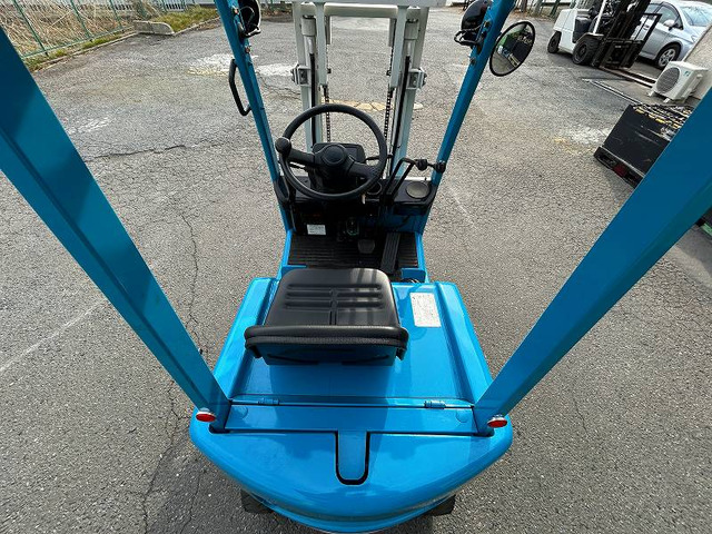 中古車 その他 トヨタL&F 電動フォークリフト 700kg 2.5m