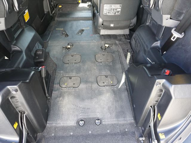 中古トヨタノア用回転対座シート２脚【御引取り出来る方限定】 中古トヨタノア用回転対座シート2脚【御引取り出来る方限定】