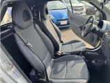 今回入荷した中古スマートカブリオは、絶好のコンディションを誇っております!車両情報でもご確認ください。一度乗ってみると、スマートの乗り味に魅了されることうけあいです。お勧めポイント1、煙草の臭いが全くなく、中古