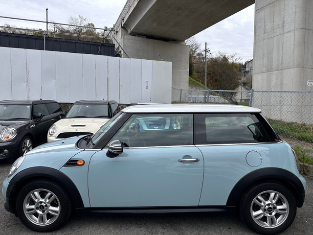 BMW MINI ミニ クーパー 後期型 車検整備付 アイスブルー の中古車詳細