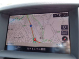 ★大画面ツインディスプレイ・NissanConnect ナビゲーションシステム★ツインモニターでは地図を全画面表示したまま目的地の検索が可能。ルート案内をしながらの検索が可能!