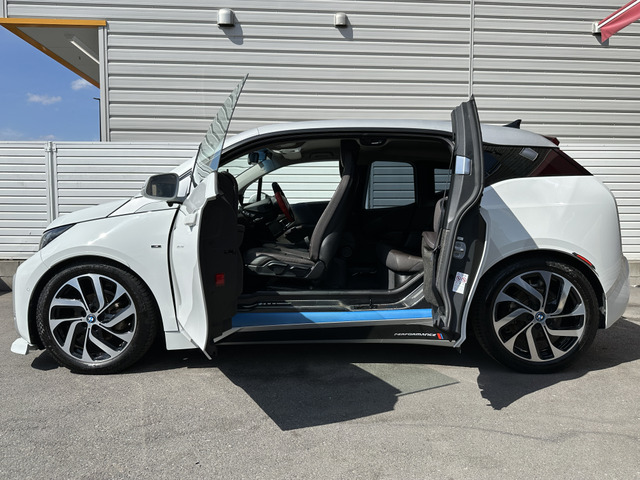 中古車 BMW i3 スイート レンジエクステンダー 純正ナビ レザーシート ドラレコF/R の中古車詳細 (19,330km, ホワイト, 東京都,  237万円) | 中古車情報・中古車検索なら【車選びドットコム（車選び.com）】