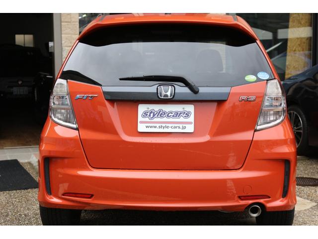 中古車 ホンダ フィット 1.5 RS RS 17インチアルミホイール HID ETC 純正SDナビ ワンセグ の中古車詳細 (103,000km,  サンセットオレンジII, 大阪府, 75.8万円) | 中古車情報・中古車検索なら【車選びドットコム（車選び.com）】