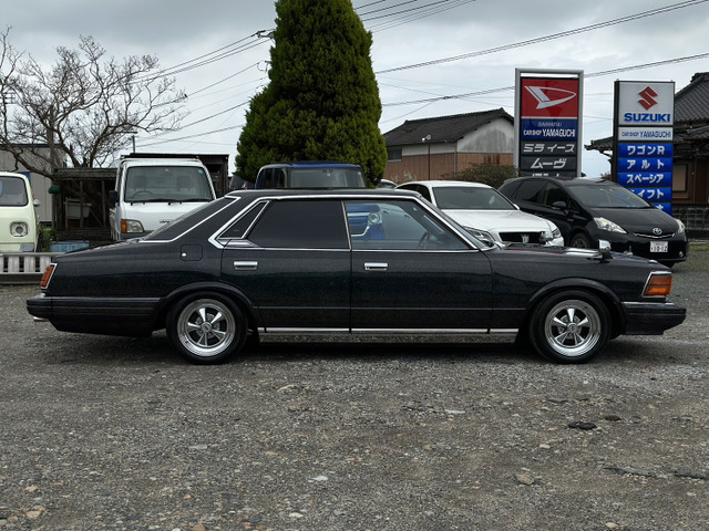 日産 セドリック 2.0 200E SGL-F の中古車詳細 (97,000km, 7色