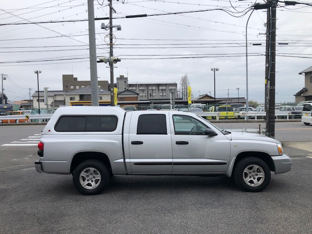 中古車 ダッジ ダコタ SLT SLTクルーキャブ・新並・V8・シェル付