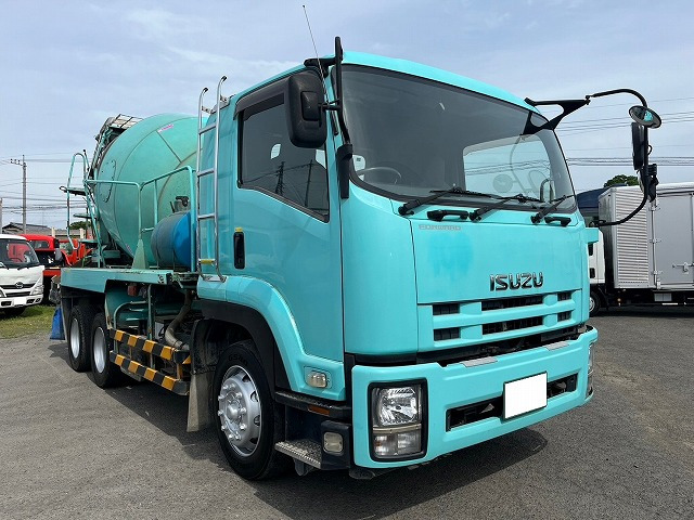 m＆mコンボイトラックです、中古ですので、よろしくお願いします。 UDトラックス（日産） コンドル 増トン アルミウィング KL-PK26A