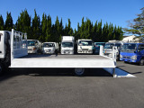 【最大積載】2000kg 【車総重量】5125kg 【全 長】688cm 【全 幅】203cm 【全 高】224cm