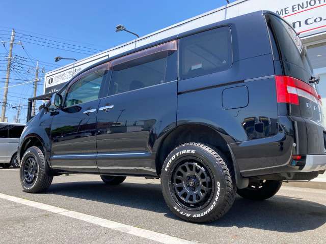 中古車 三菱 デリカD:5 2.4 G プレミアム 4WD リフトアップ 17AW タイヤ の中古車詳細 (105,000km, 黒, 千葉県,  118万円) | 中古車情報・中古車検索なら【車選びドットコム（車選び.com）】