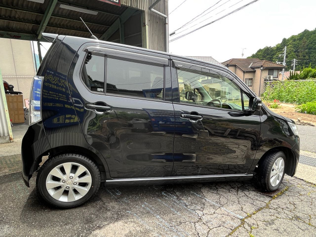 中古車 スズキ ワゴンRスティングレー J スタイル 4WD の中古車