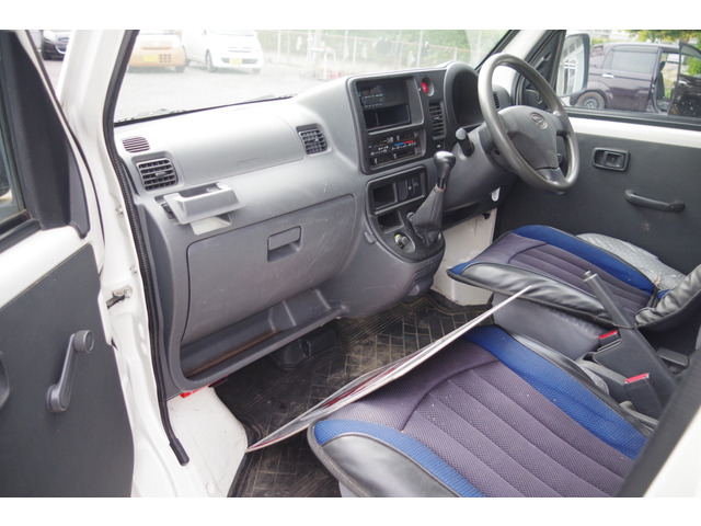 中古車 ダイハツ ハイゼットカーゴ スペシャル 4WD の中古車詳細