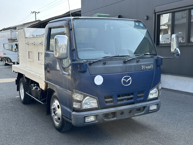 タイタン  活魚運搬車 積載1400kg 5速MT