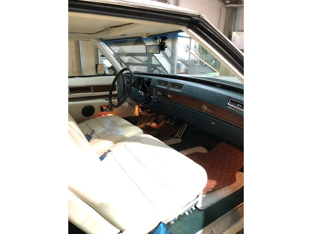 キャデラック エルドラド の中古車詳細 (97,000km, ホワイト/グレー