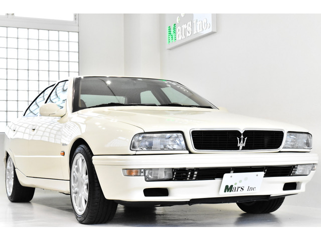 中古車 マセラティ クアトロポルテ エボルツィオーネ V8 コーンズ・セリエ・スペチアーレ 正規D車 50台限定車 専用装備 左H の中古車詳細  (36,000km, ホワイト, 東京都, 630万円) | 中古車情報・中古車検索なら【車選びドットコム（車選び.com）】