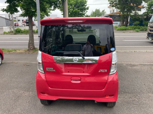 日産 デイズルークス ハイウェイスター ターボ 4WD 新規車検2年取得 の